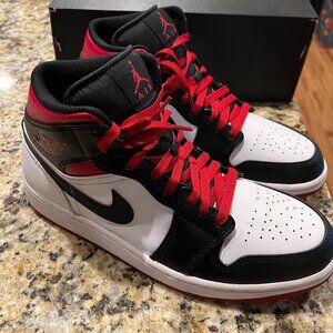 Nike Air Jordan 1 - Gym Red / Black Toe  Size 8.5 with original box